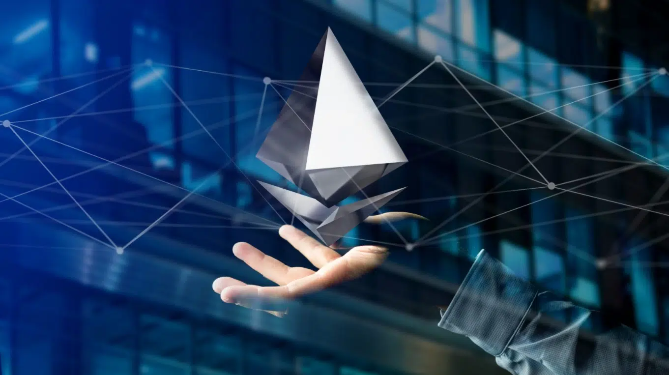 Ethereum dans une main